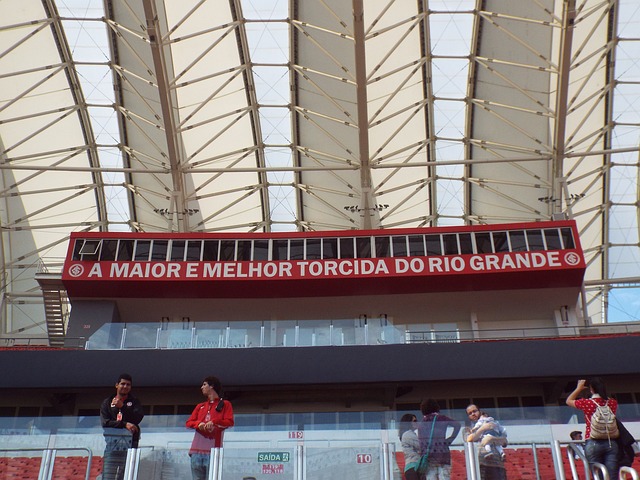 在社会各界 在社会各界