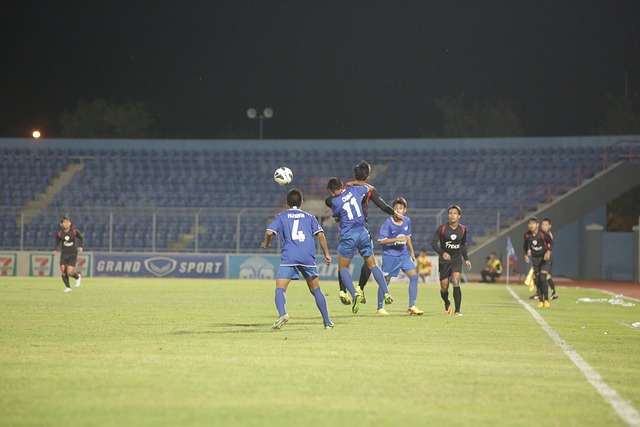 两队间的激 两队间的激